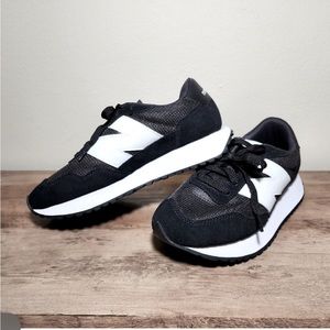New Balance 237 sneakers